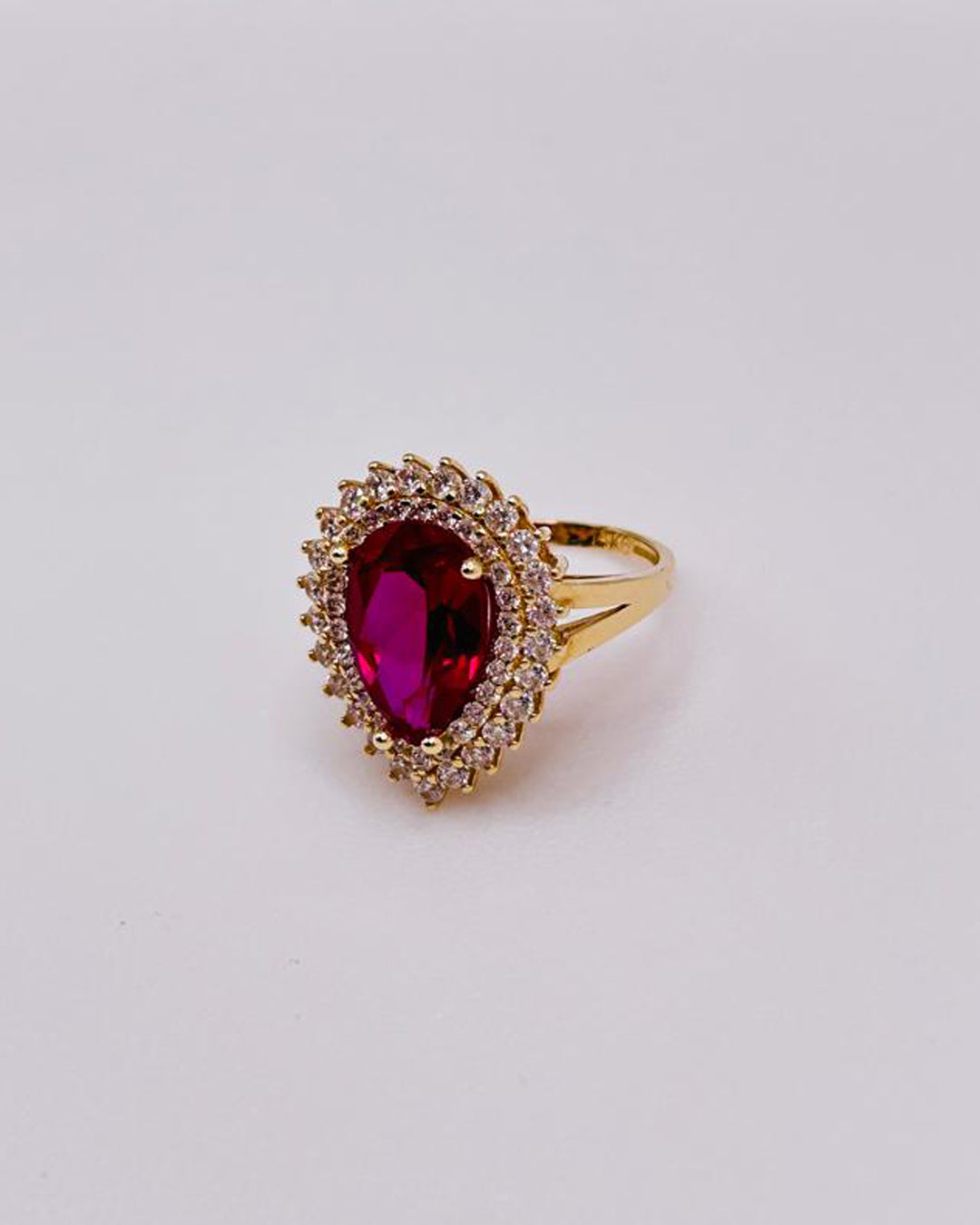 ANILLO DE MUJER PIEDRA ROJA Y PIEDRAS BLANCAS