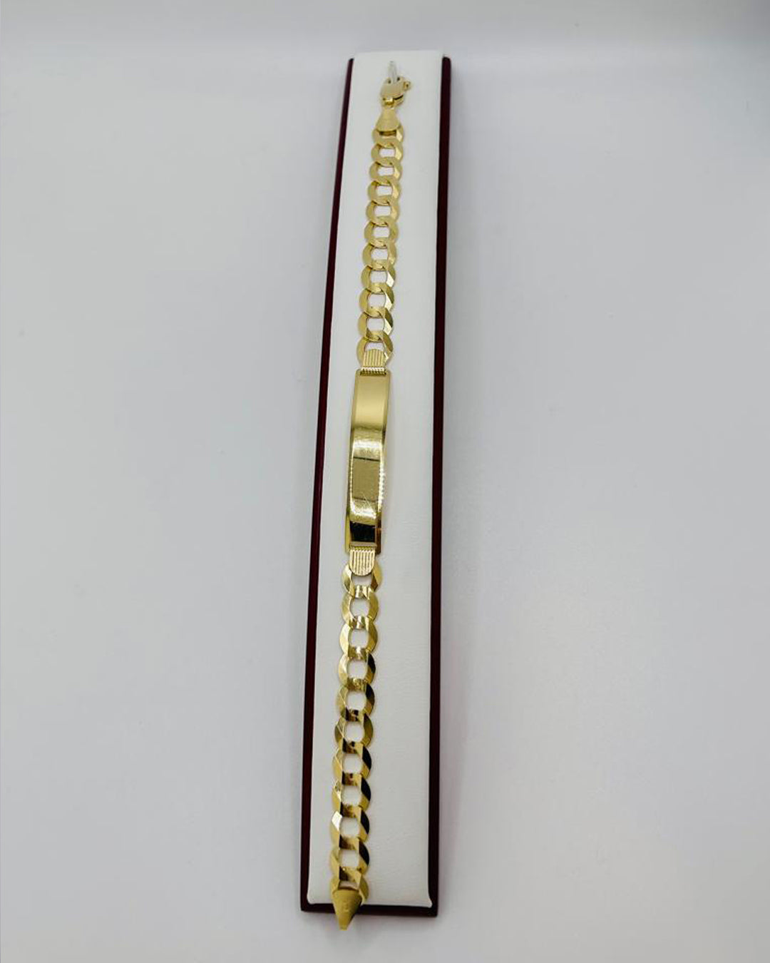 PULSERA ESTILO CUBANO CON PLACA UN TONO