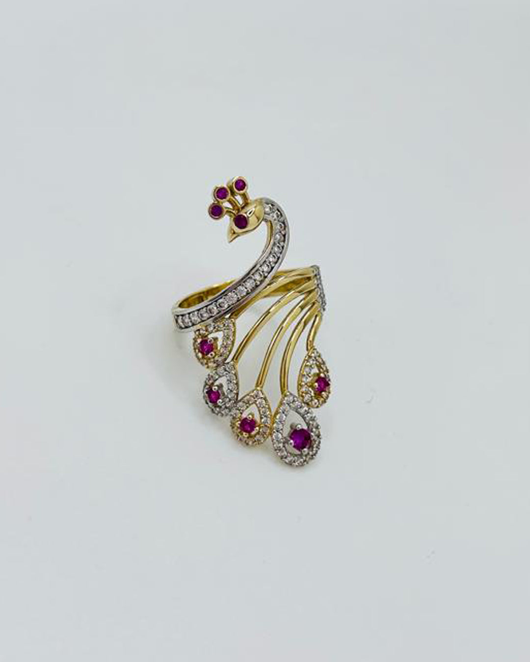 ANILLO DE MUJER PAVO REAL PIEDRAS ROJAS Y BLANCAS